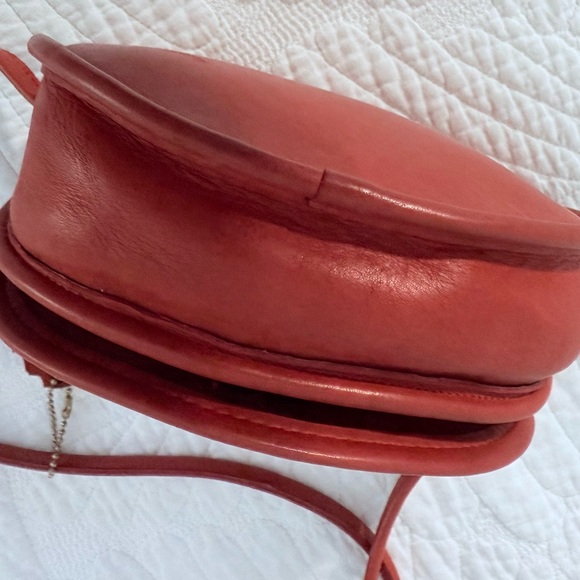 Coach Vintage Red Leather Crossbody Bag - Picture 6 of 16